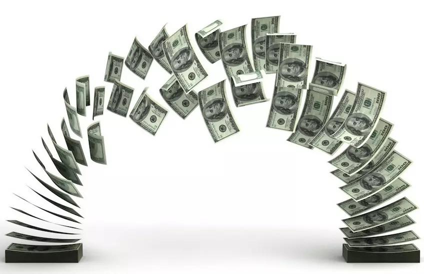 Roblox (RBLX.US): “元宇宙第一股”的用户活跃度超过1亿，推动增长引擎